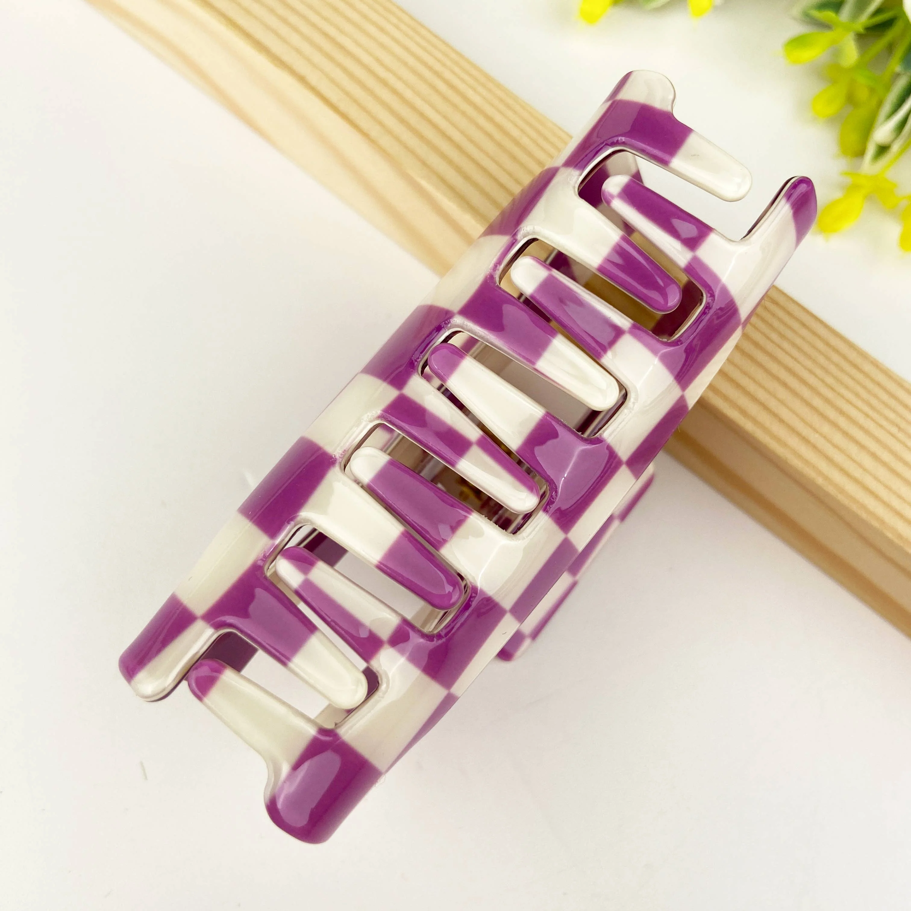 Checkerboard retro hair claw clip - Image 2